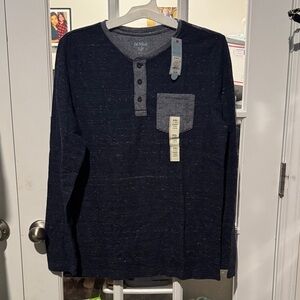 Size XXL (18) Cat and Jack husky long sleeve